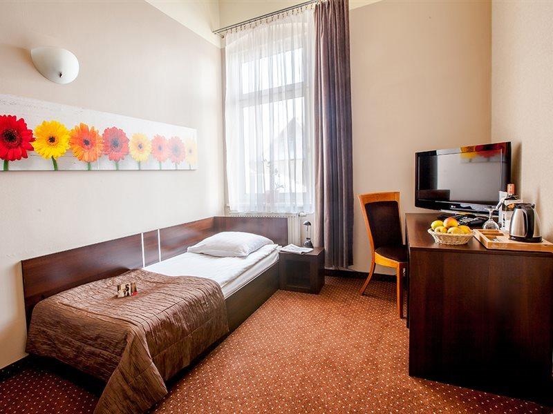 Hotel Diament Economy Gliwice Ngoại thất bức ảnh