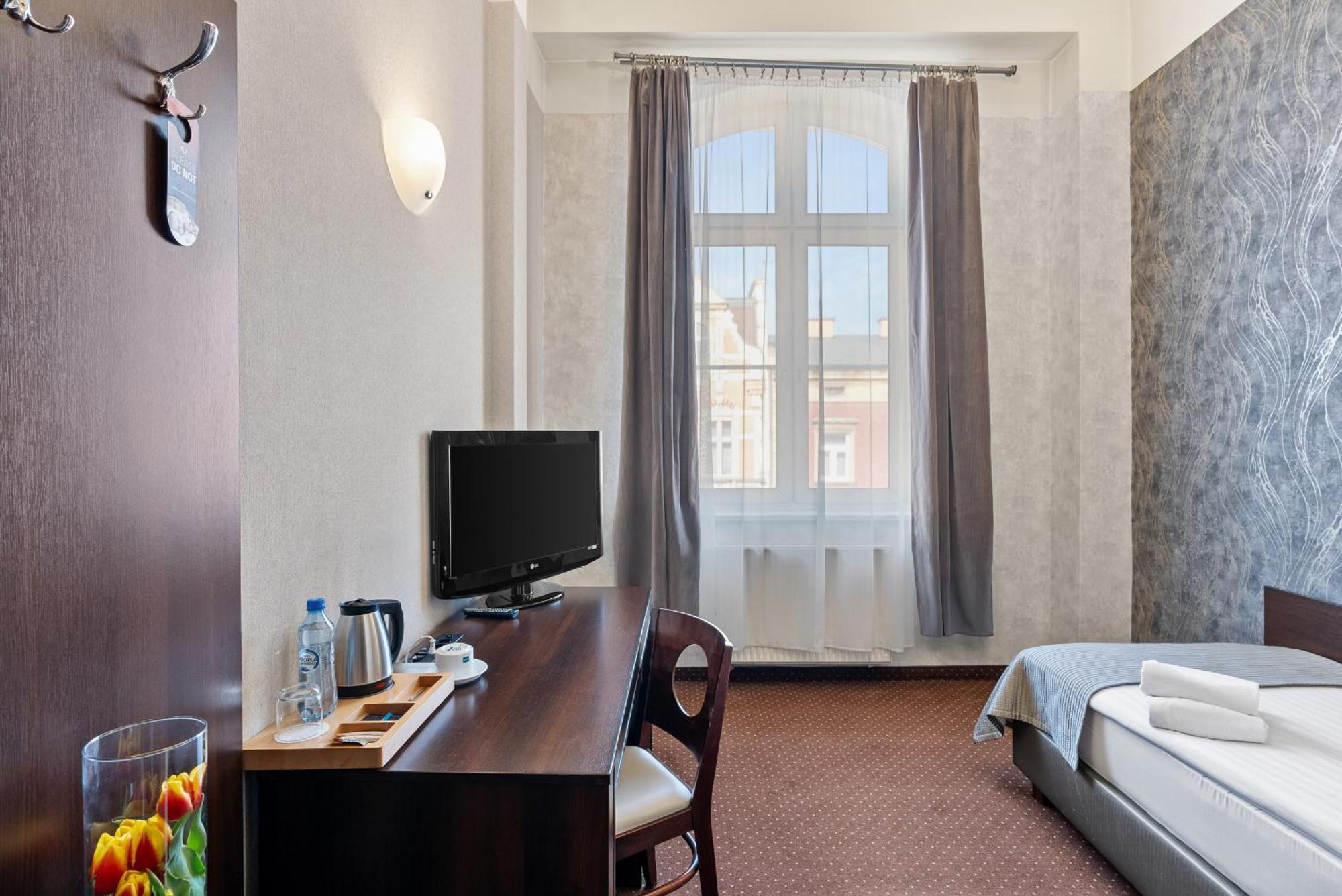 Hotel Diament Economy Gliwice Ngoại thất bức ảnh