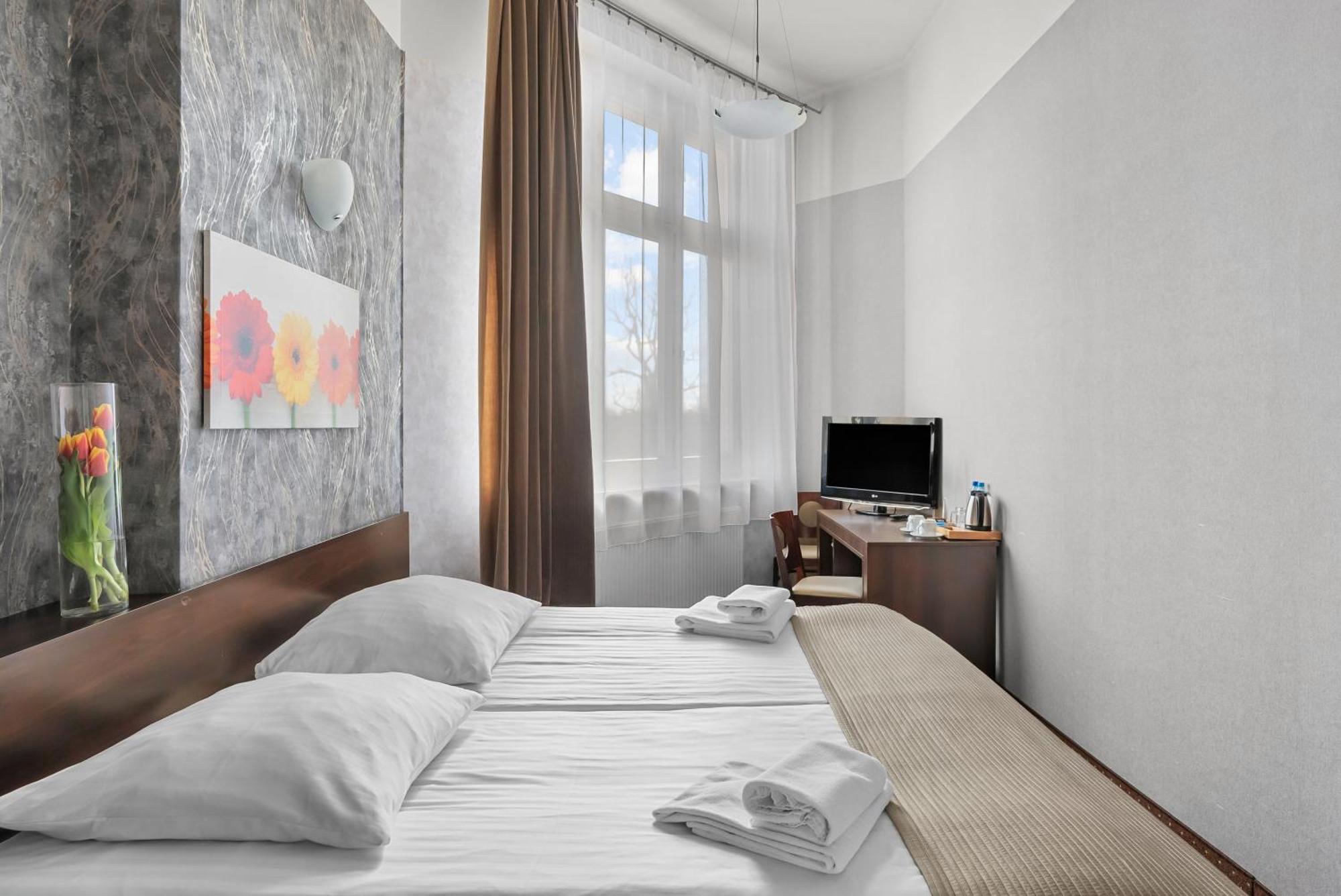 Hotel Diament Economy Gliwice Ngoại thất bức ảnh