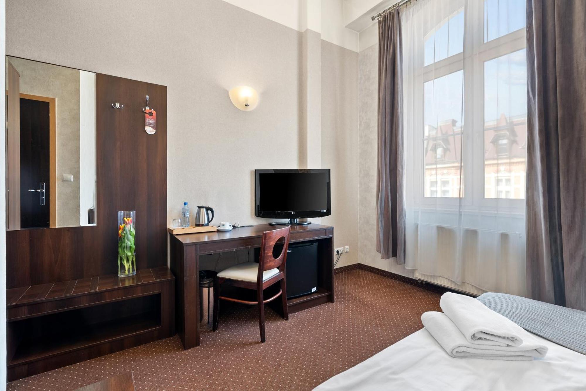 Hotel Diament Economy Gliwice Ngoại thất bức ảnh